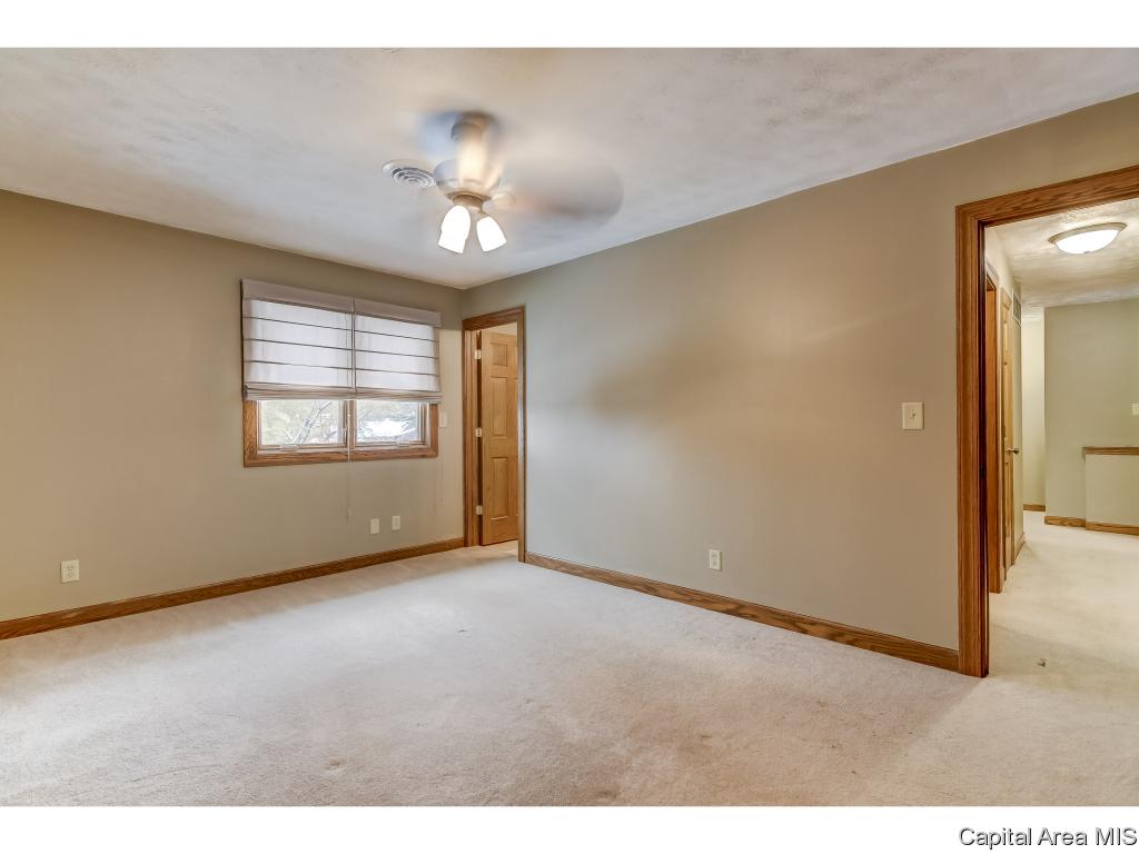 112 Wild Rose Lane Rochester, IL 62563 - Photo 16 of 32