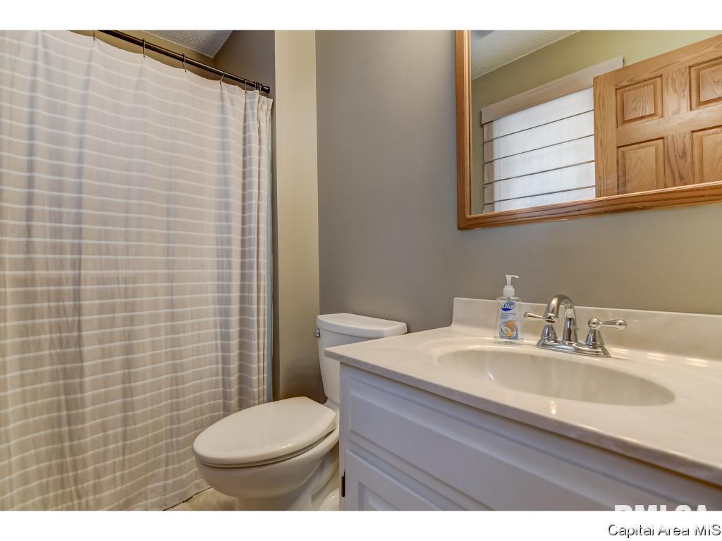 112 Wild Rose Lane Rochester, IL 62563 - Photo 17 of 32