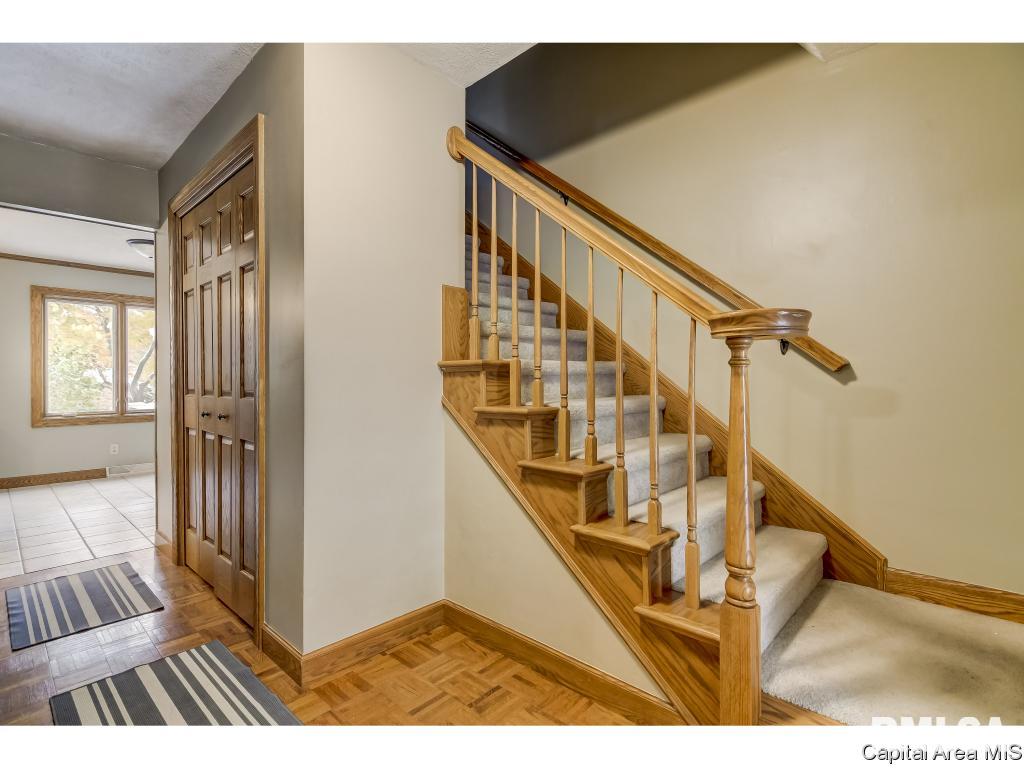 112 Wild Rose Lane Rochester, IL 62563 - Photo 2 of 32