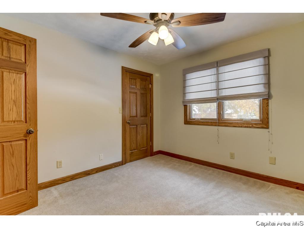 112 Wild Rose Lane Rochester, IL 62563 - Photo 22 of 32