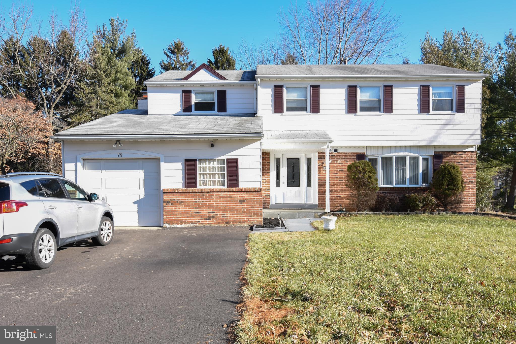 75 Sunshine Road Southampton, PA 18966 - Photo 2 of 40 Gallery Image 2