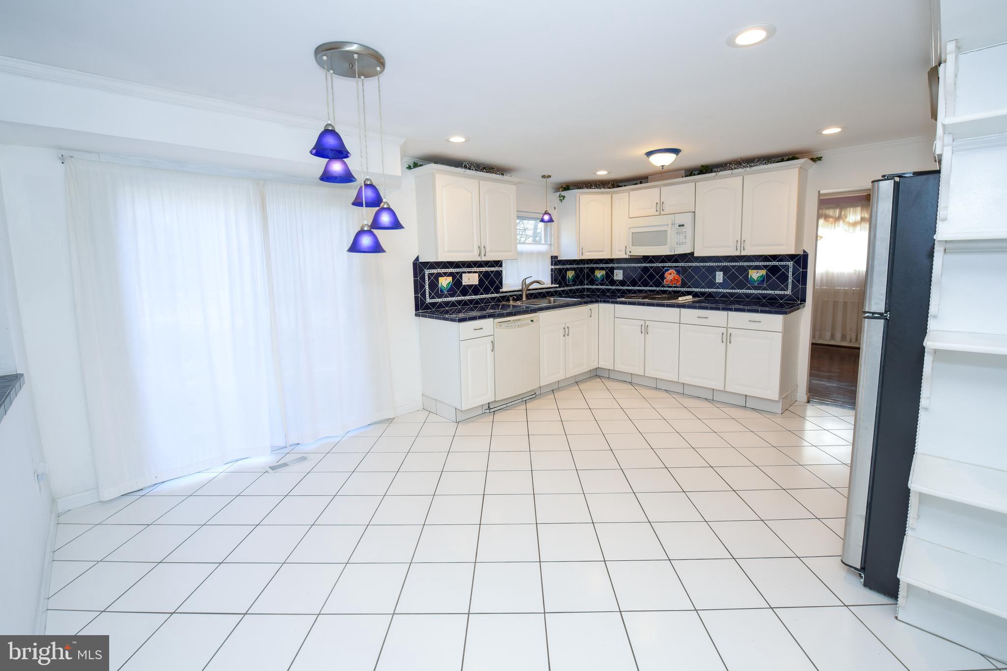 75 Sunshine Road Southampton, PA 18966 - Photo 10 of 40 Gallery Image 10