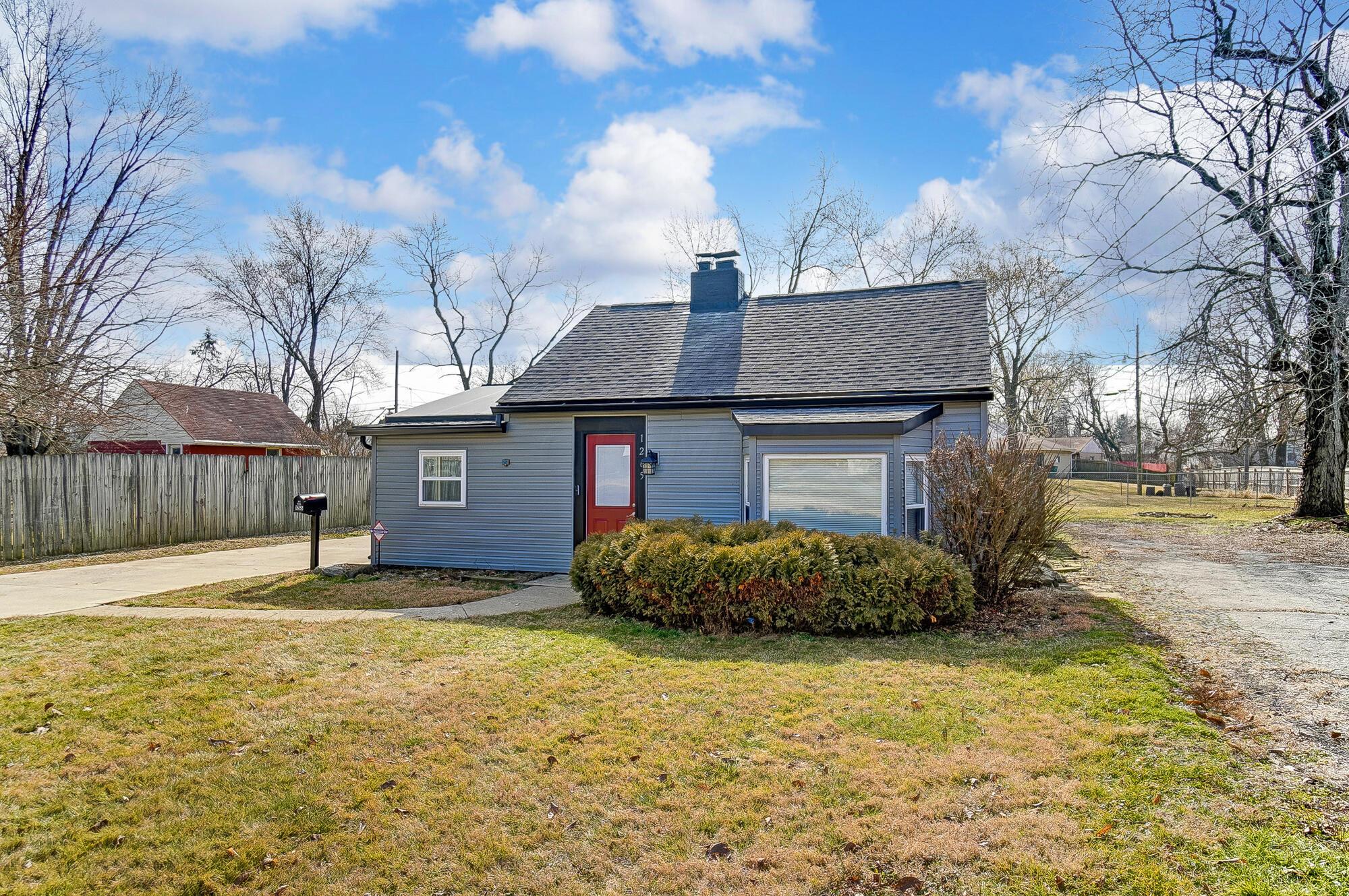 1265 Moler Road Columbus, OH 43207 - Photo 3 of 51 004_1265 Moler Rd