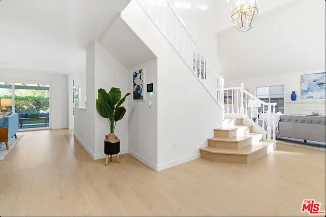 $999,999 | 28360 Easton Lane, Santa Clarita, CA 91350