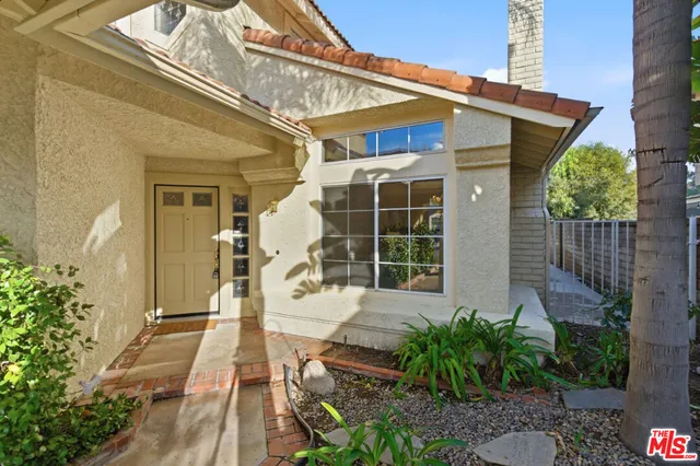 $999,999 | 28360 Easton Lane, Santa Clarita, CA 91350