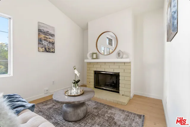 $999,999 | 28360 Easton Lane, Santa Clarita, CA 91350