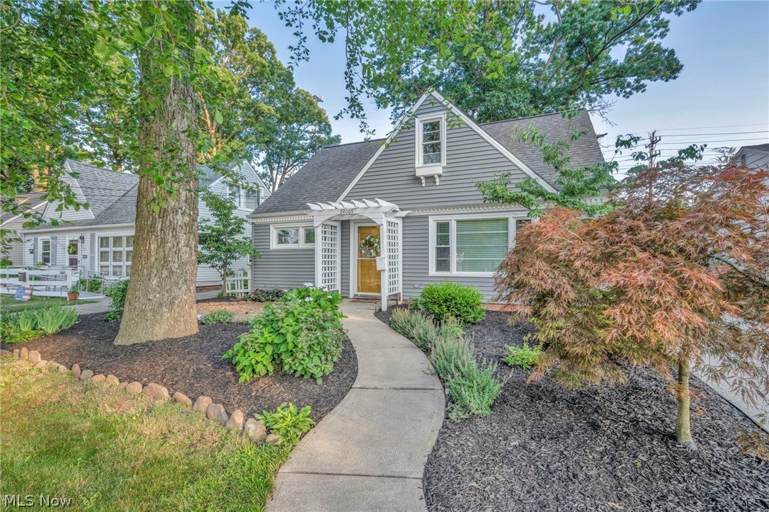 24005 Knickerbocker Road Bay Village, OH 44140 - Photo 1 of 22 Gallery Image 1