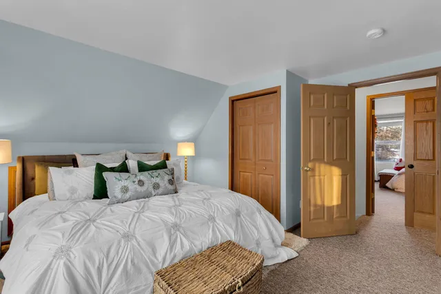 $259,900 | 232 Greenvalley Court, Jerome, MI 49249