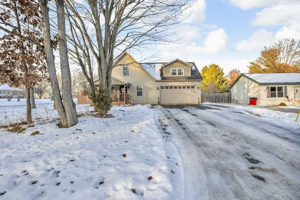 $259,900 | 232 Greenvalley Court, Jerome, MI 49249