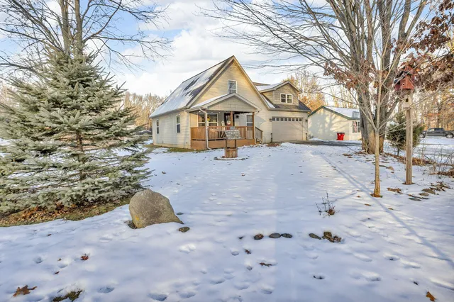 $259,900 | 232 Greenvalley Court, Jerome, MI 49249