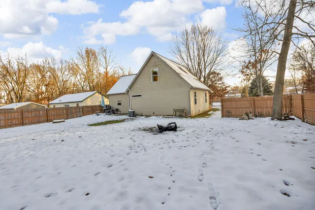 $259,900 | 232 Greenvalley Court, Jerome, MI 49249