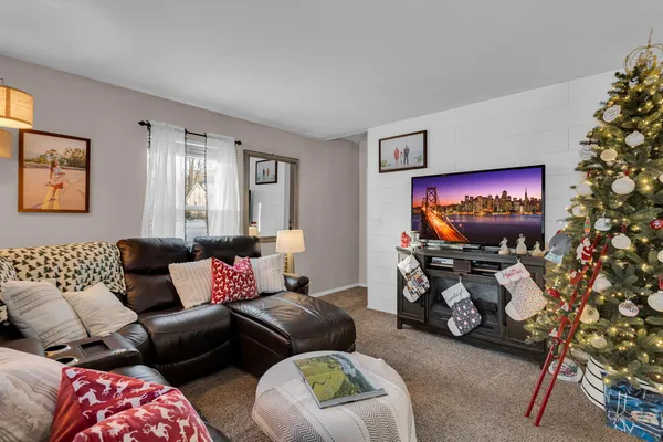 $259,900 | 232 Greenvalley Court, Jerome, MI 49249