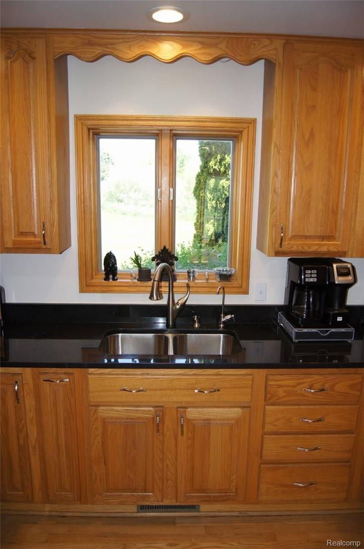2162 Peppermill Road Lapeer, MI 48446 - Photo 30 of 70 DSC01435.JPG