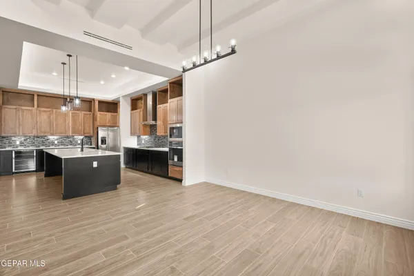 $949,999 | 5646 River Run Street, El Paso, TX 79932