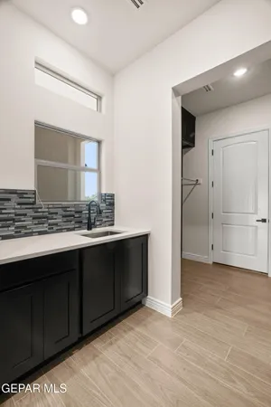 $949,999 | 5646 River Run Street, El Paso, TX 79932