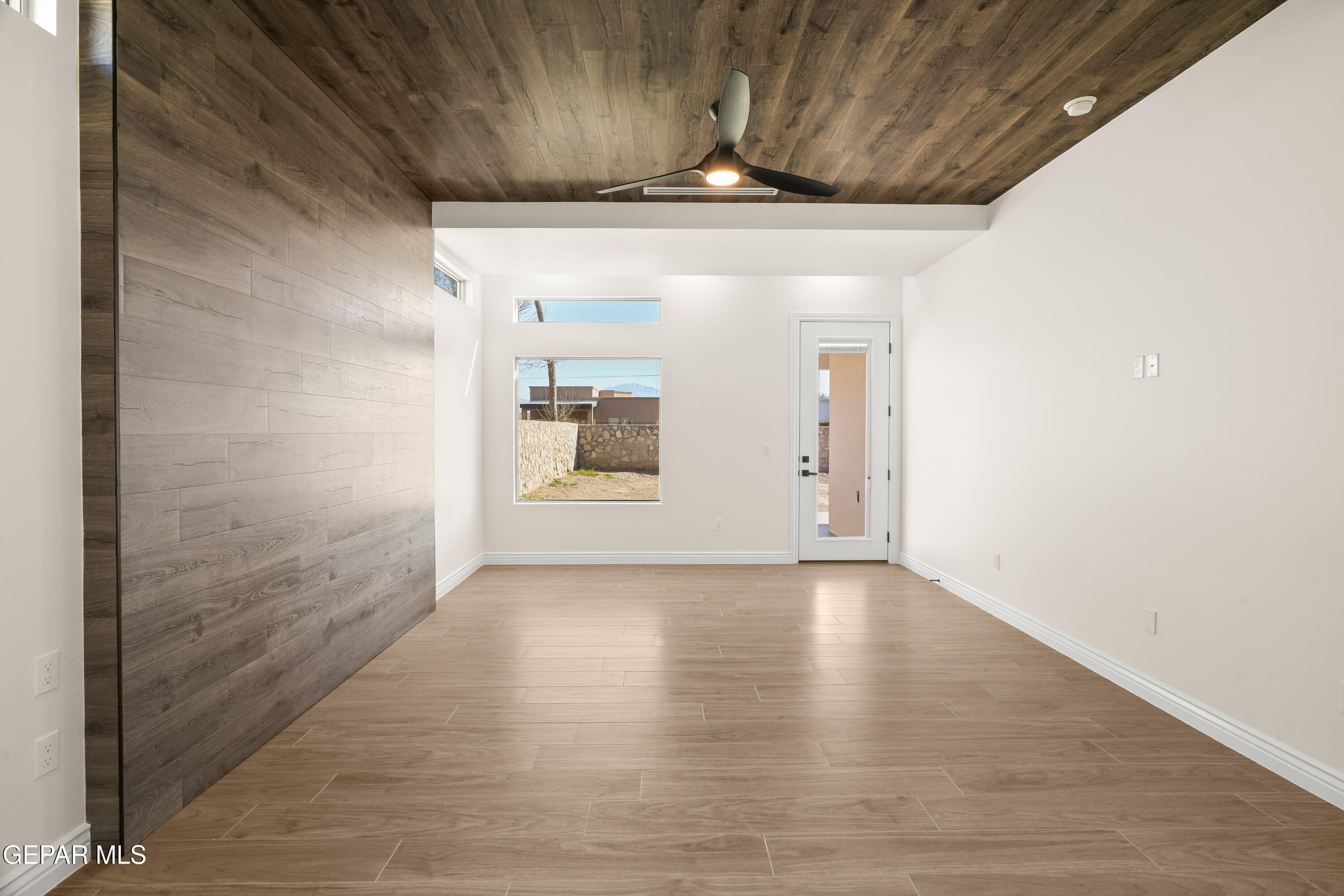 5646 River Run Street El Paso, TX 79932 - Photo 29 of 66 a view of an empty room