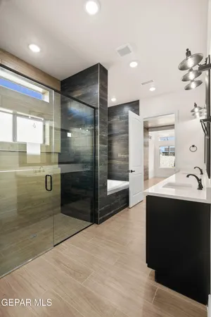 $949,999 | 5646 River Run Street, El Paso, TX 79932