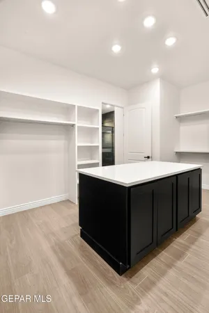 $949,999 | 5646 River Run Street, El Paso, TX 79932