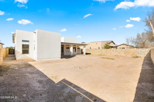 $949,999 | 5646 River Run Street, El Paso, TX 79932