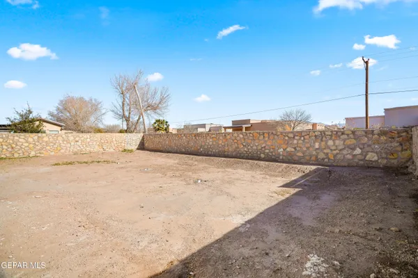 $949,999 | 5646 River Run Street, El Paso, TX 79932