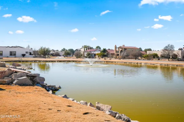 $949,999 | 5646 River Run Street, El Paso, TX 79932