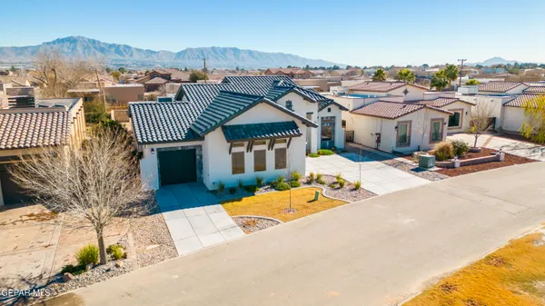 $949,999 | 5646 River Run Street, El Paso, TX 79932