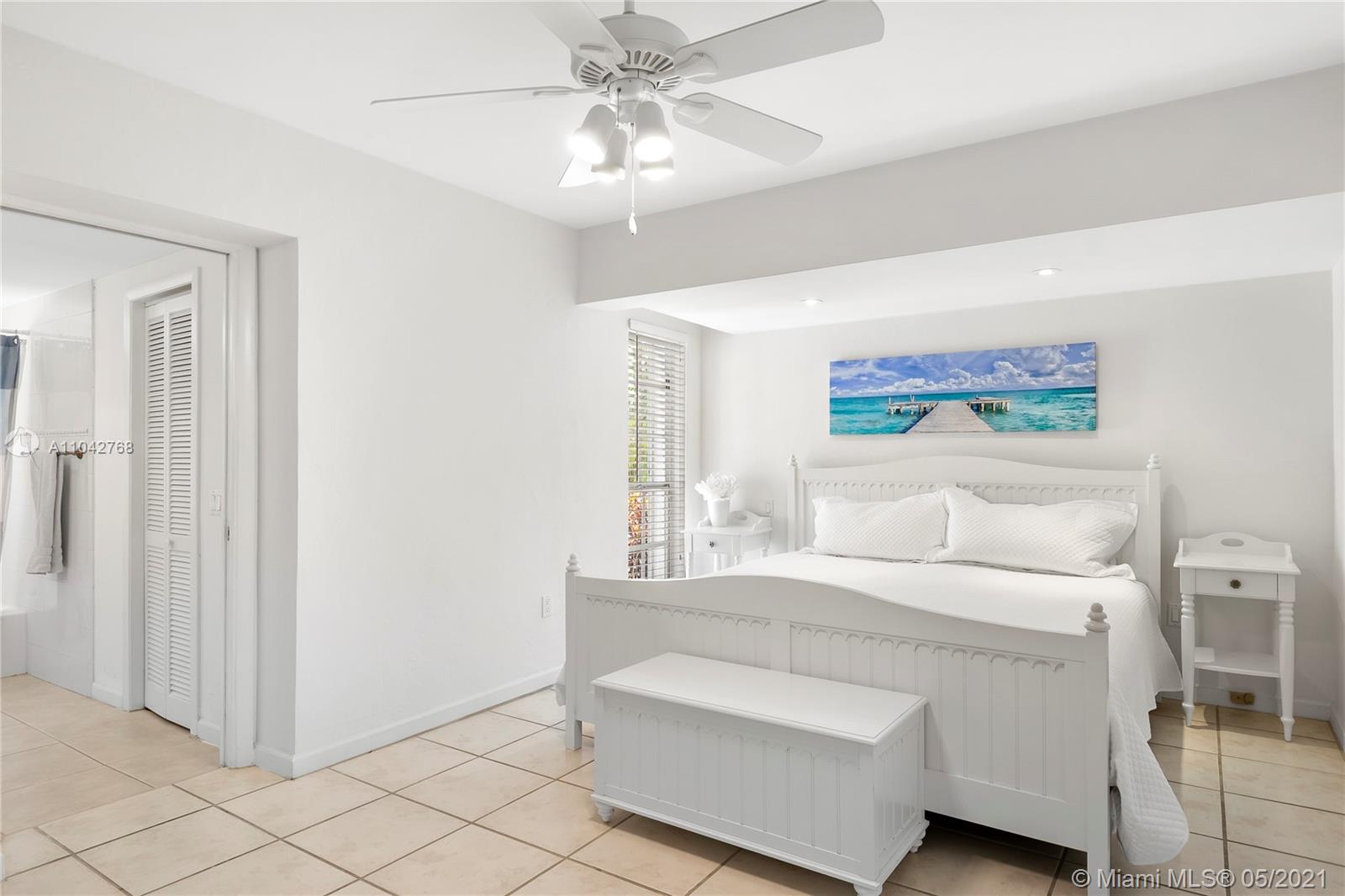 380 Ridgewood Road Key Biscayne, FL 33149 - Photo 14 of 31