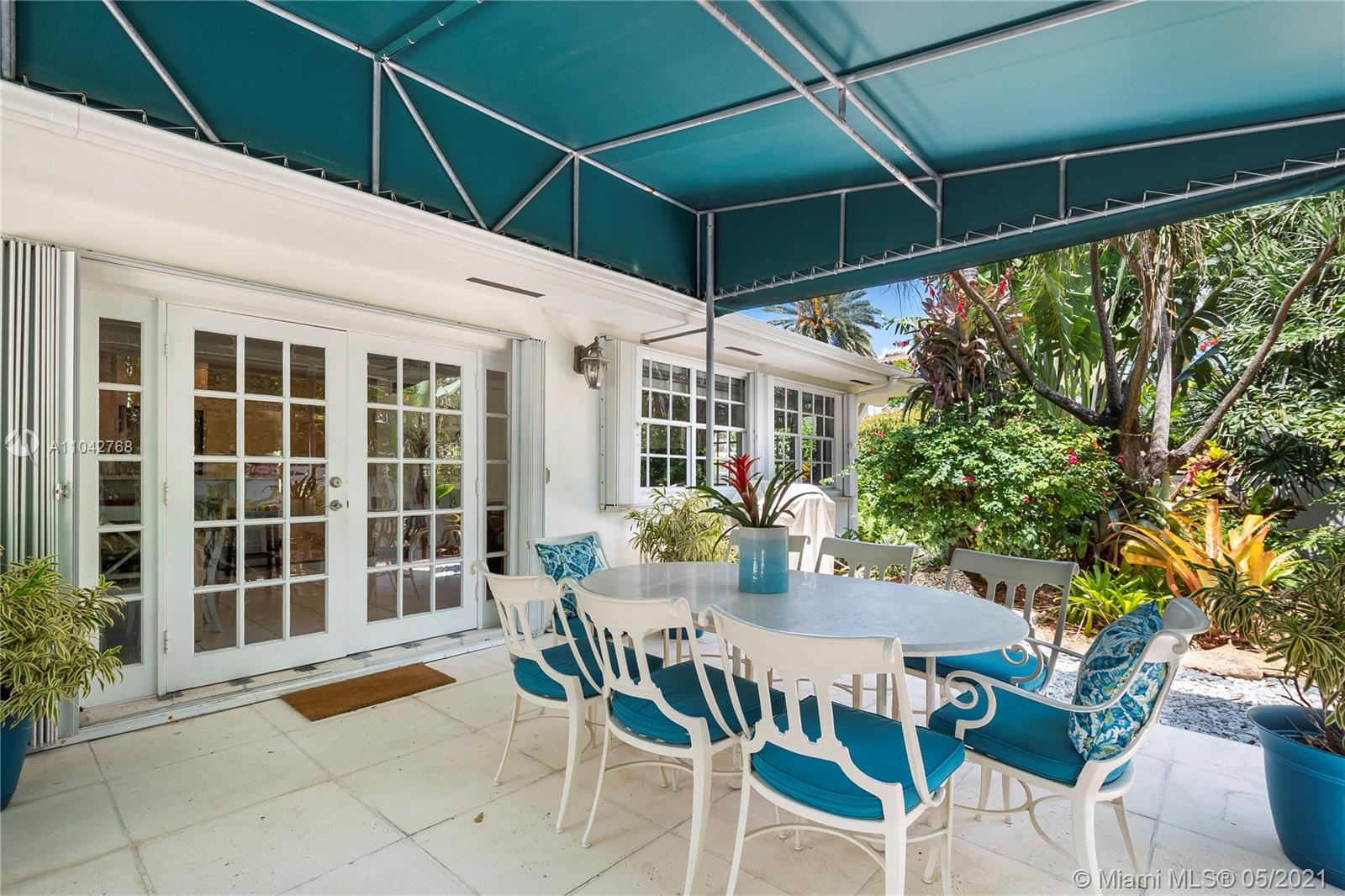 380 Ridgewood Road Key Biscayne, FL 33149 - Photo 22 of 31