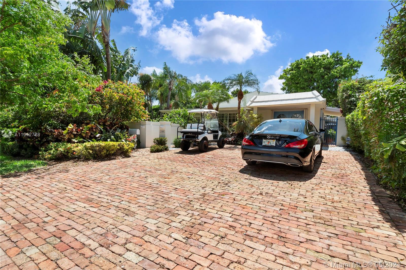 380 Ridgewood Road Key Biscayne, FL 33149 - Photo 27 of 31