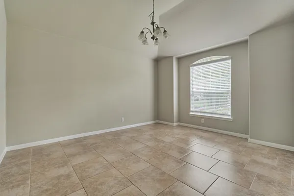 $2,200 | 3303 Woodchuck Road, Montgomery, TX 77356