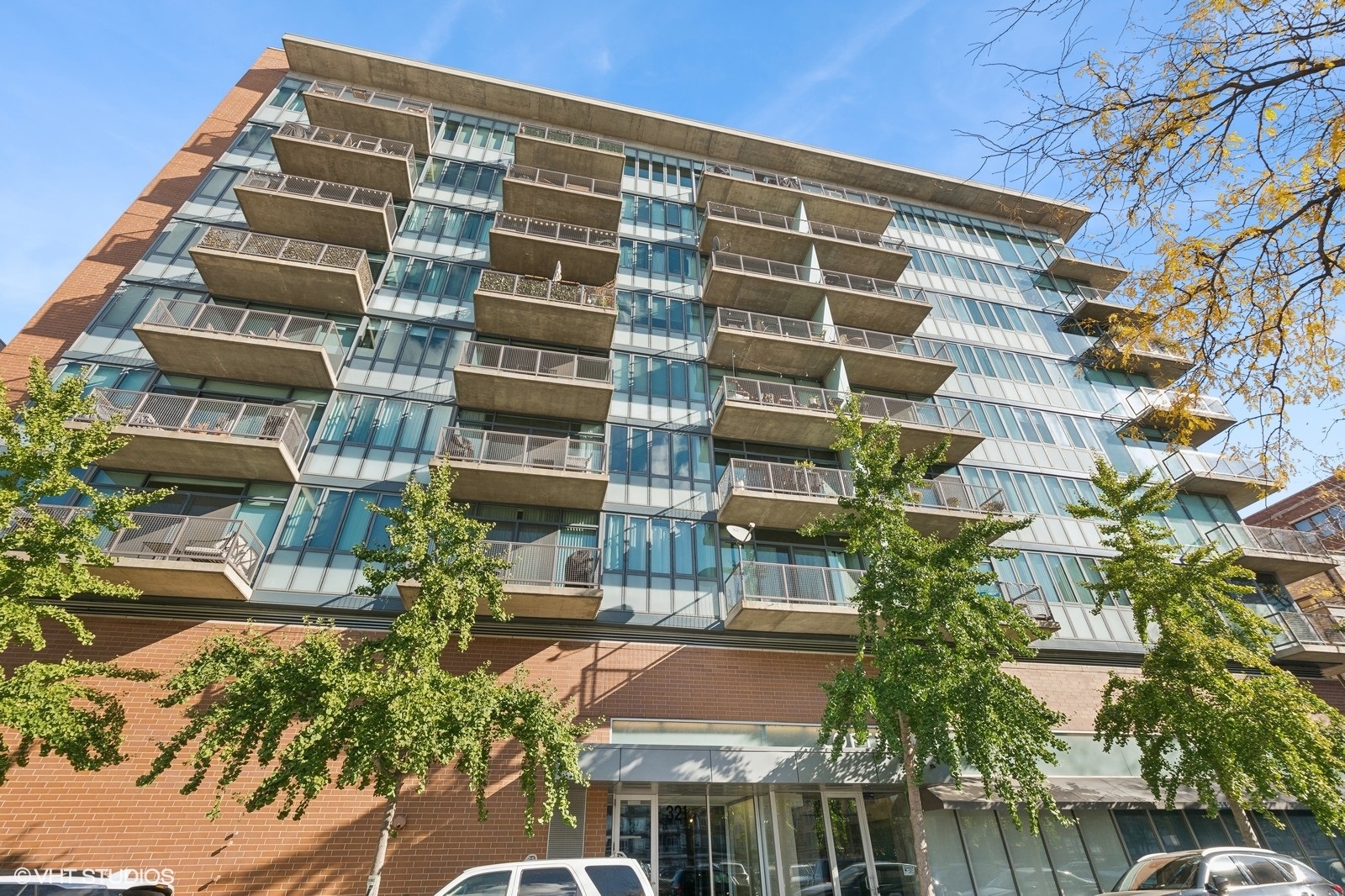 321 South Sangamon Street, Unit 502 Chicago, IL 60607 - Photo 2 of 19 front view of building