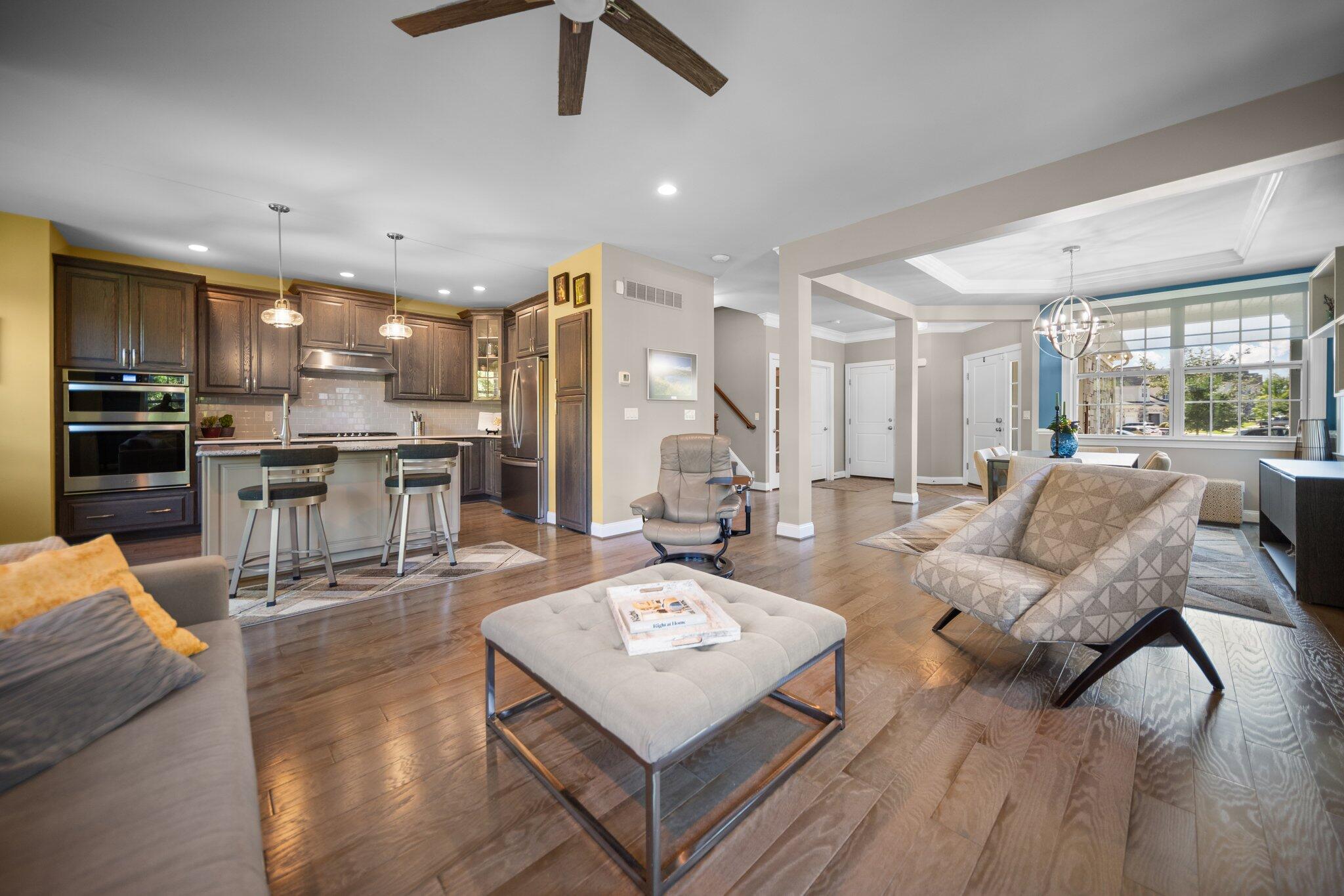 42844 Cardinal Way Novi, MI 48375 - Photo 11 of 66 Living Room