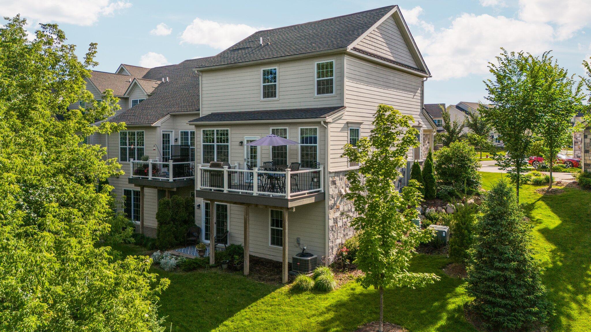 42844 Cardinal Way Novi, MI 48375 - Photo 2 of 66 Back Exterior