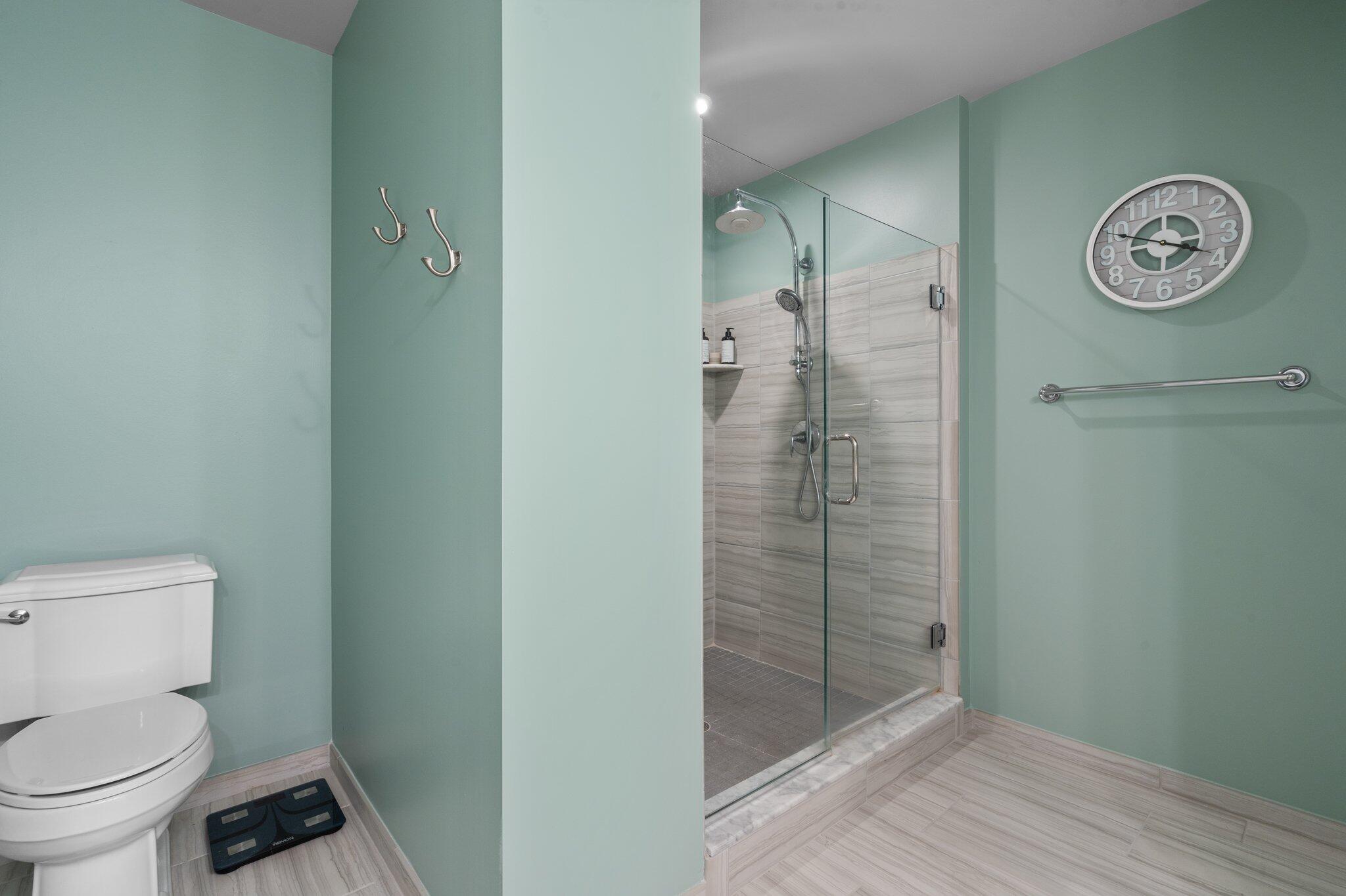 42844 Cardinal Way Novi, MI 48375 - Photo 31 of 66 Walk in shower