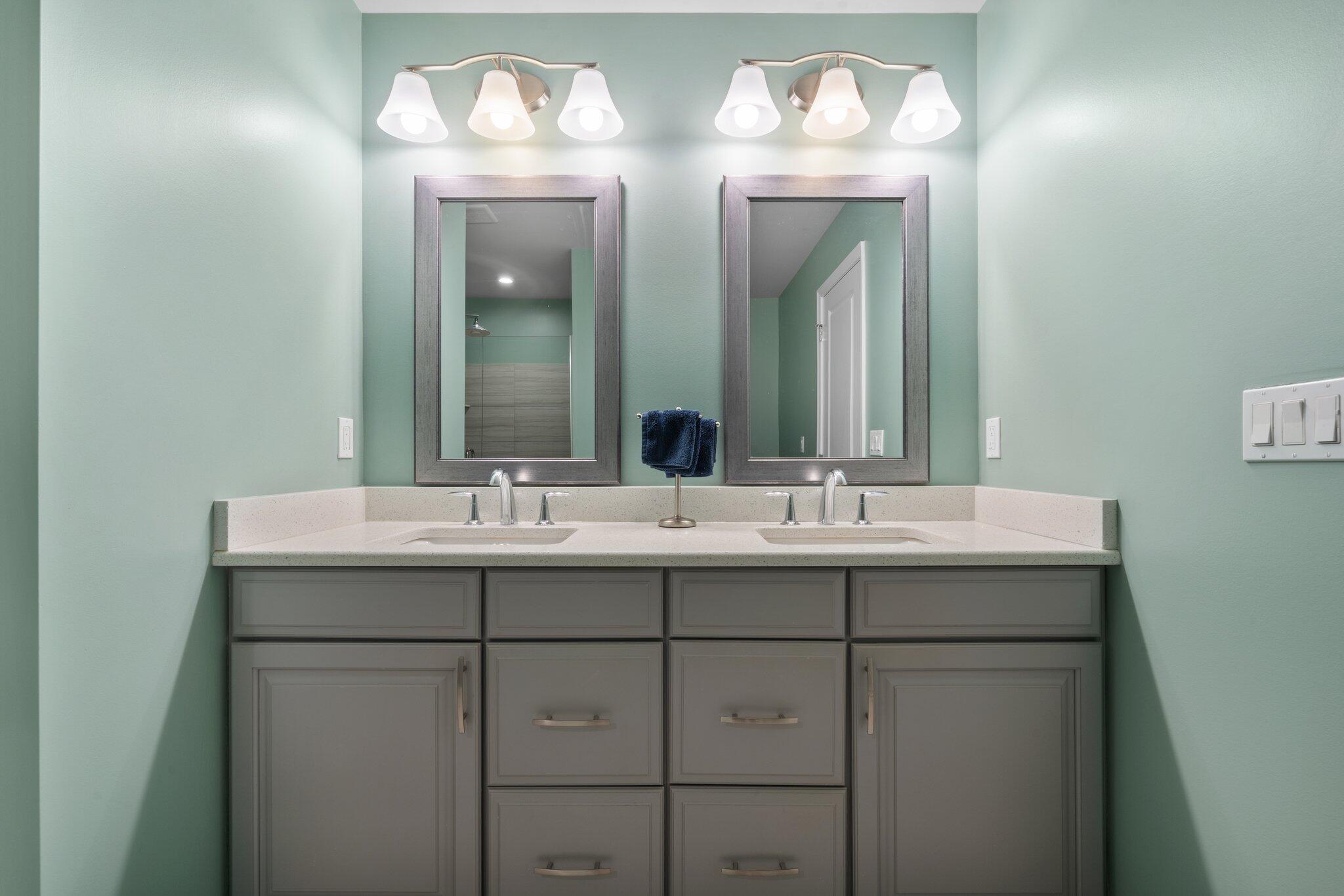 42844 Cardinal Way Novi, MI 48375 - Photo 32 of 66 Dual sink vanity
