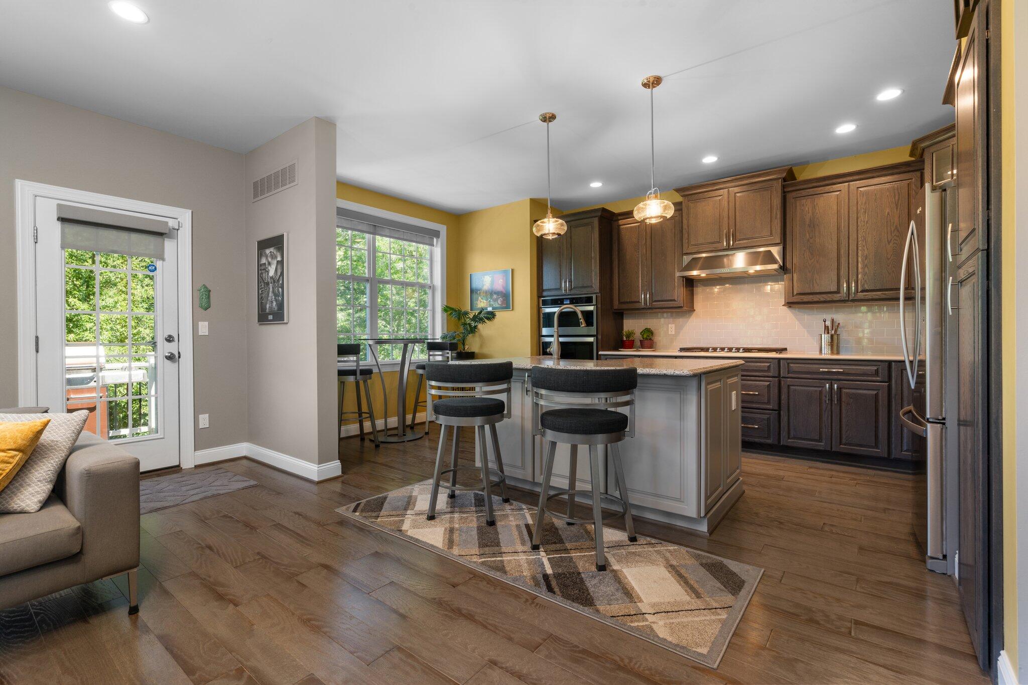 42844 Cardinal Way Novi, MI 48375 - Photo 5 of 66 Kitchen