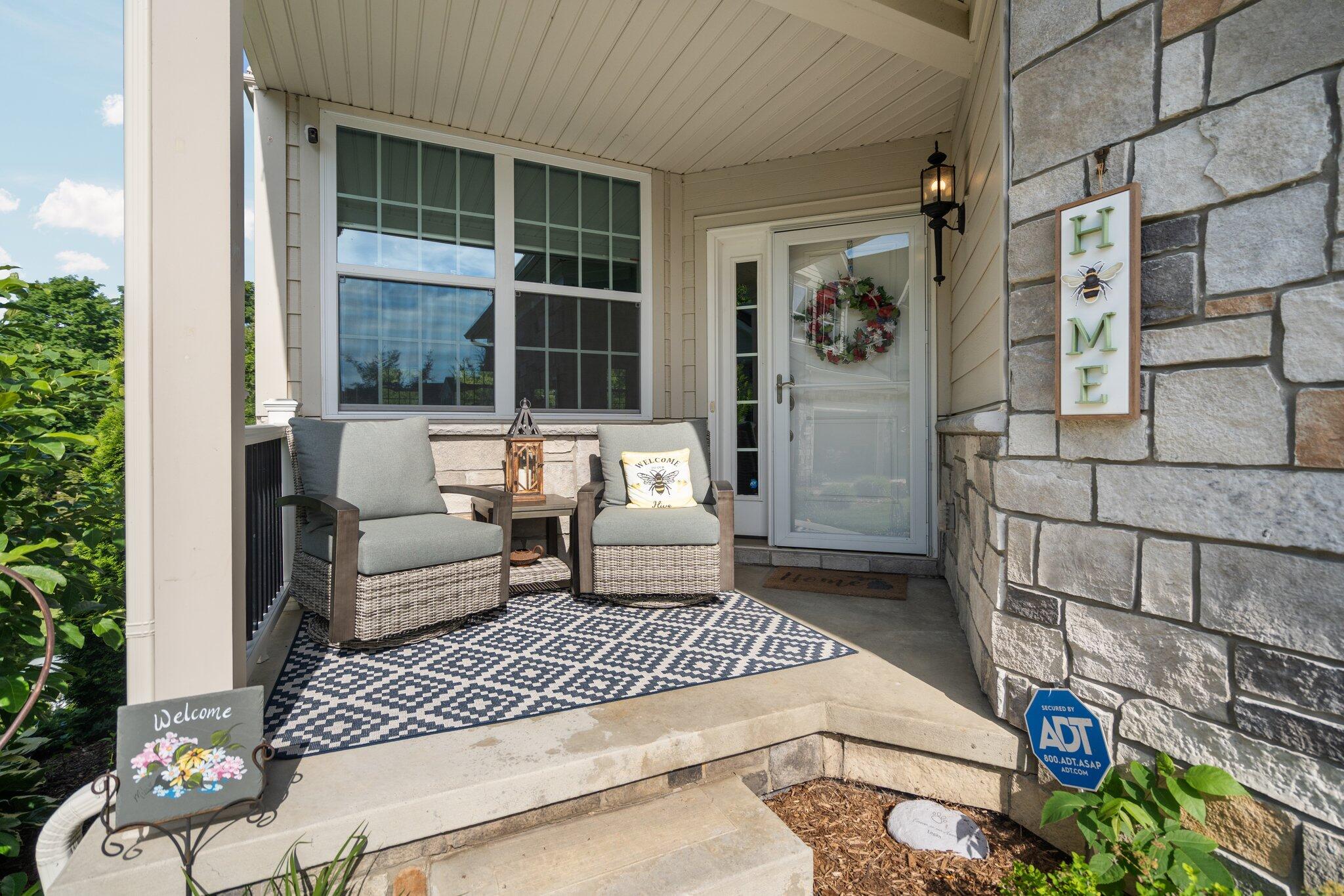 42844 Cardinal Way Novi, MI 48375 - Photo 49 of 66 Front Porch