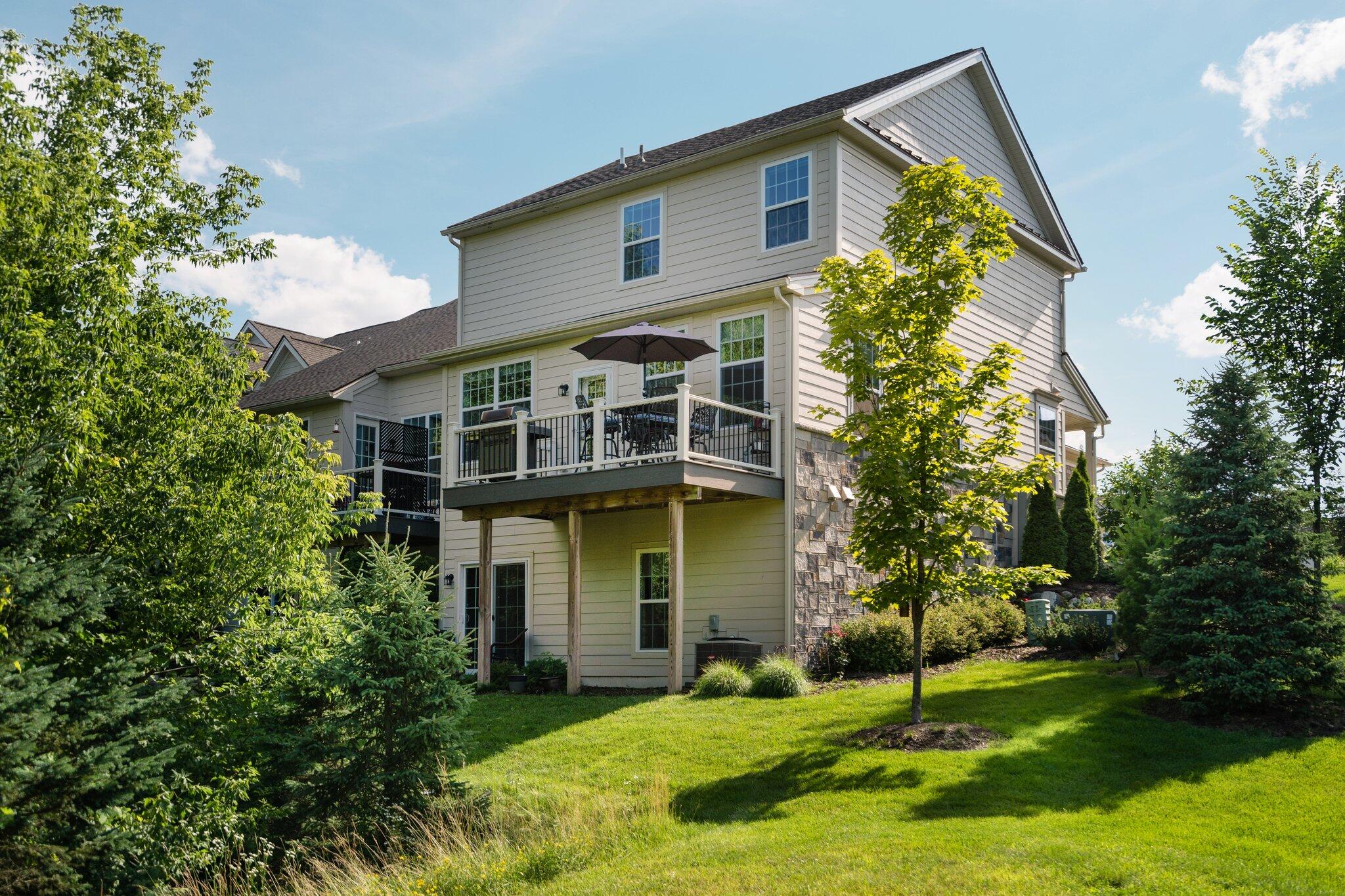 42844 Cardinal Way Novi, MI 48375 - Photo 54 of 66 Rear Exterior