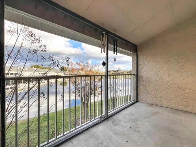 $1,600 | 185 North Pearl Lake Causeway, Unit 210, Altamonte Springs, FL 32714