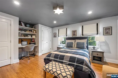 $989,000 | 700 Gallows Hill Road, Cranford, NJ 07016