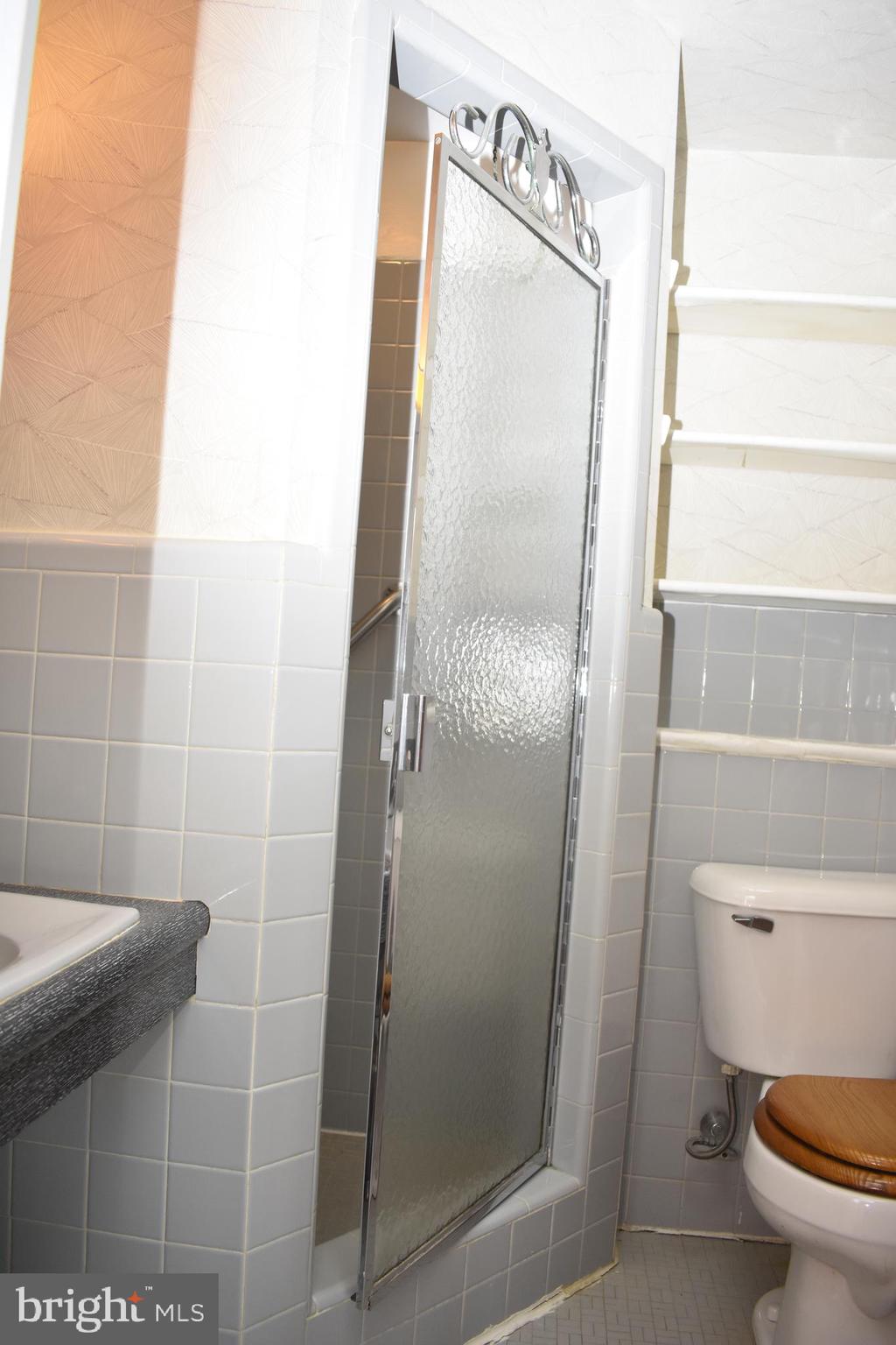 2723 East Country Club Road Philadelphia, PA 19131 - Photo 11 of 24 Gallery Image 11