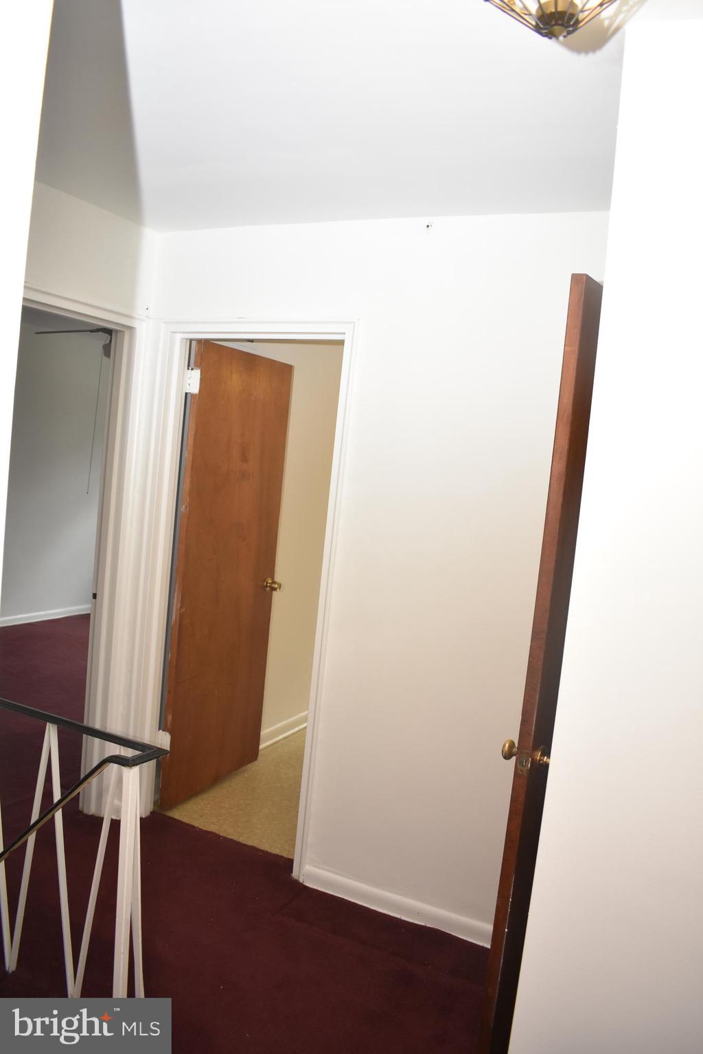 2723 East Country Club Road Philadelphia, PA 19131 - Photo 13 of 24 Hallway