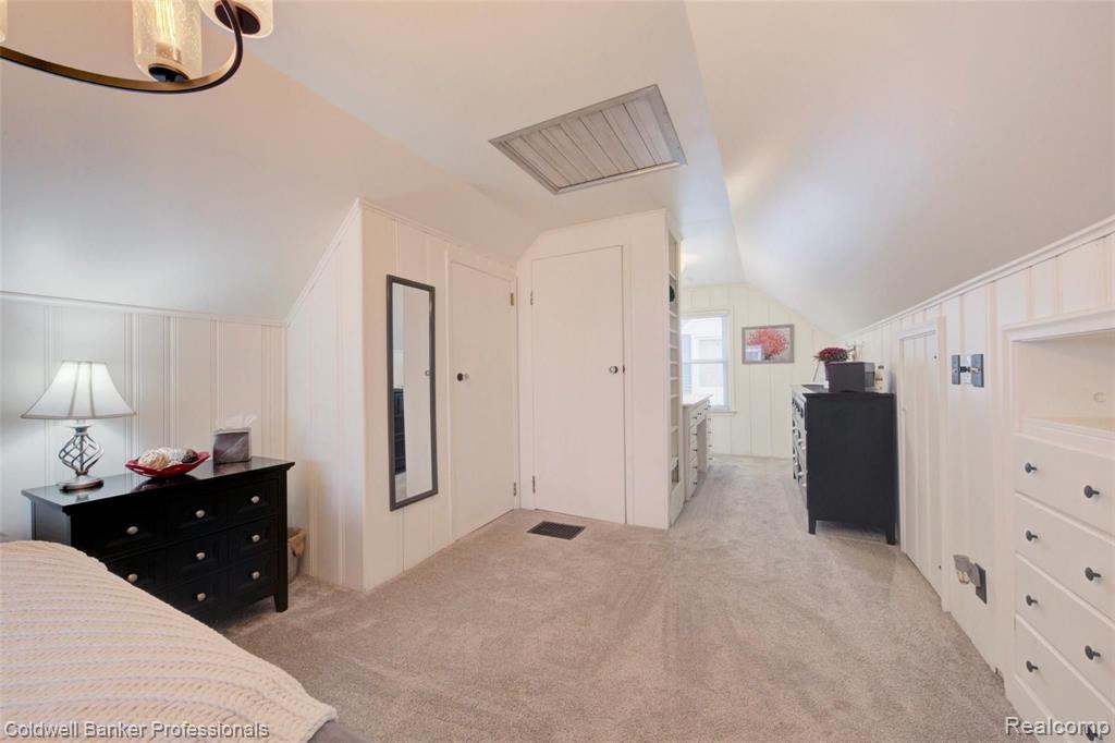 3919 Durham Road Royal Oak, MI 48073 - Photo 31 of 40