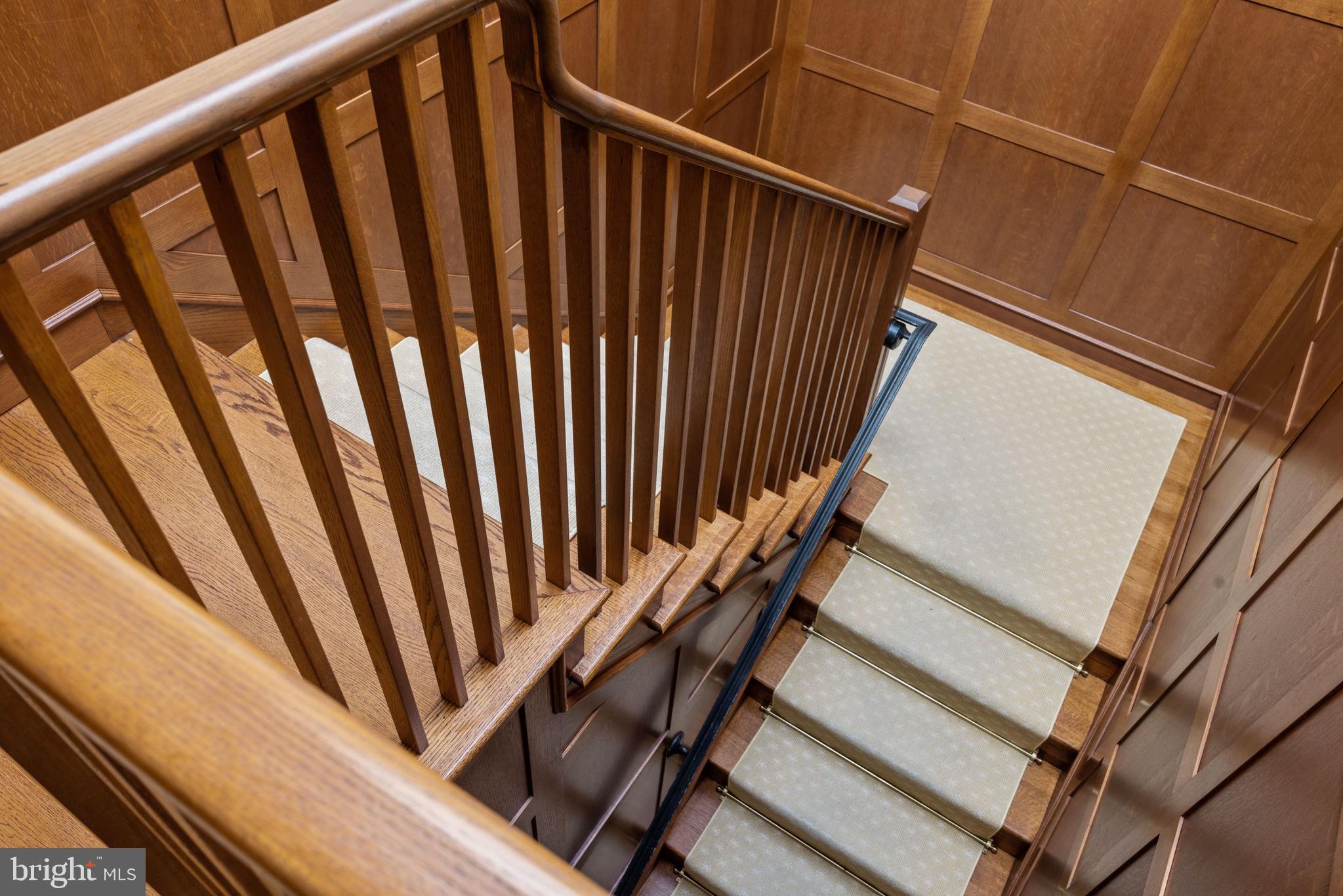 2000 Massachusetts Avenue Northwest Washington, DC 20036 - Photo 24 of 50 Staircase