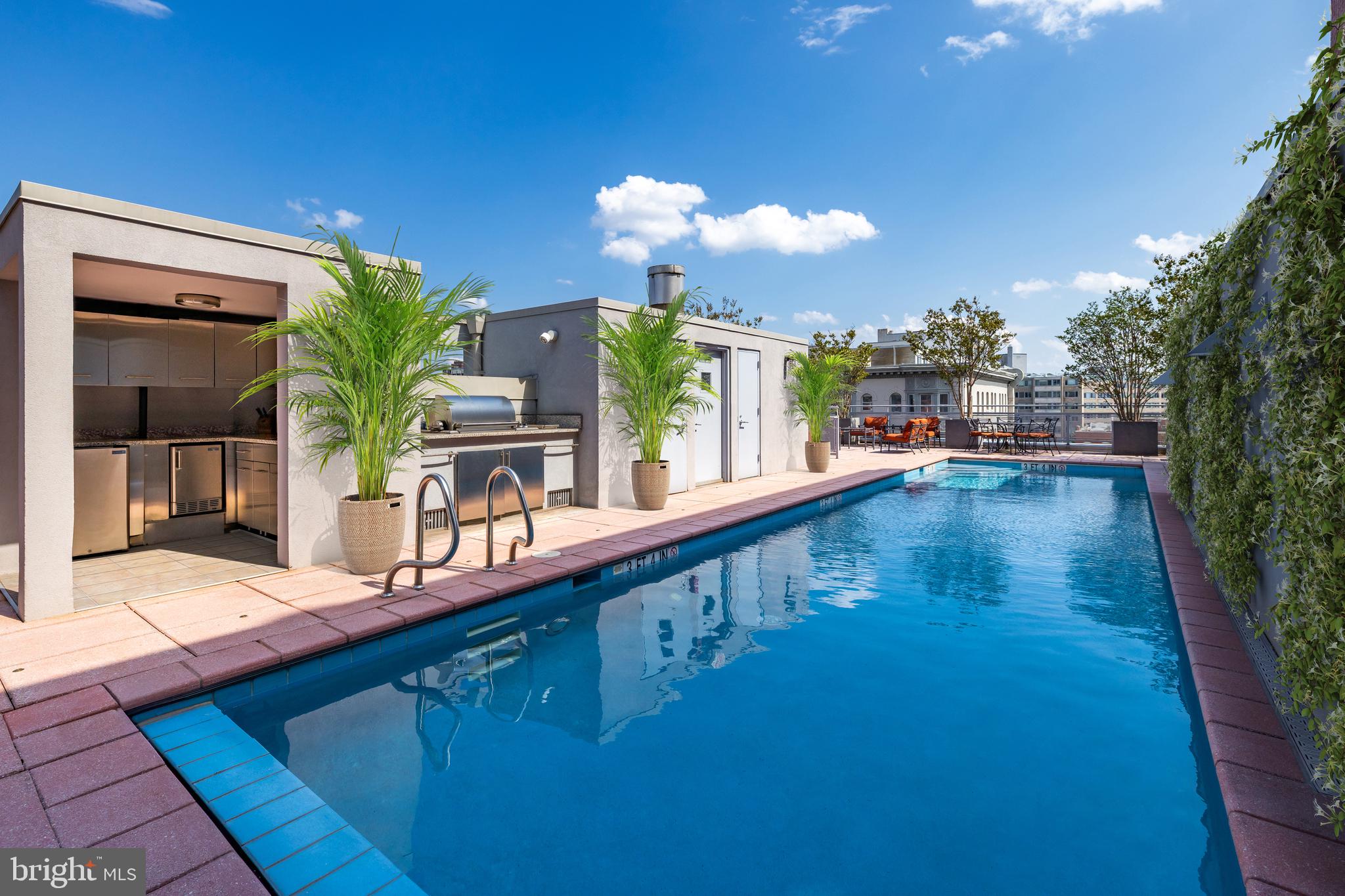 2000 Massachusetts Avenue Northwest Washington, DC 20036 - Photo 34 of 50 Rooftop pool