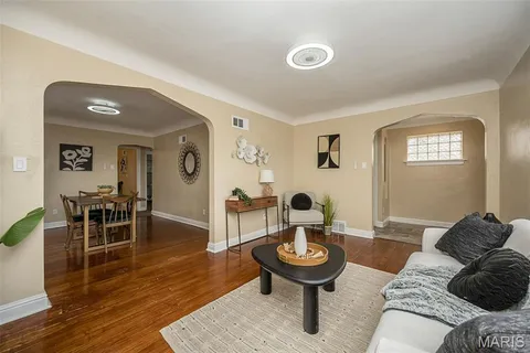 $190,000 | 5828 Pamplin Avenue, St. Louis, MO 63147