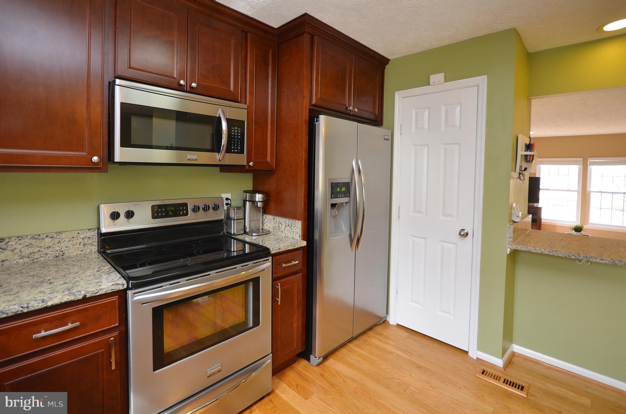 14083 Winding Ridge Lane Centreville, VA 20121 - Photo 6 of 27 Kitchen