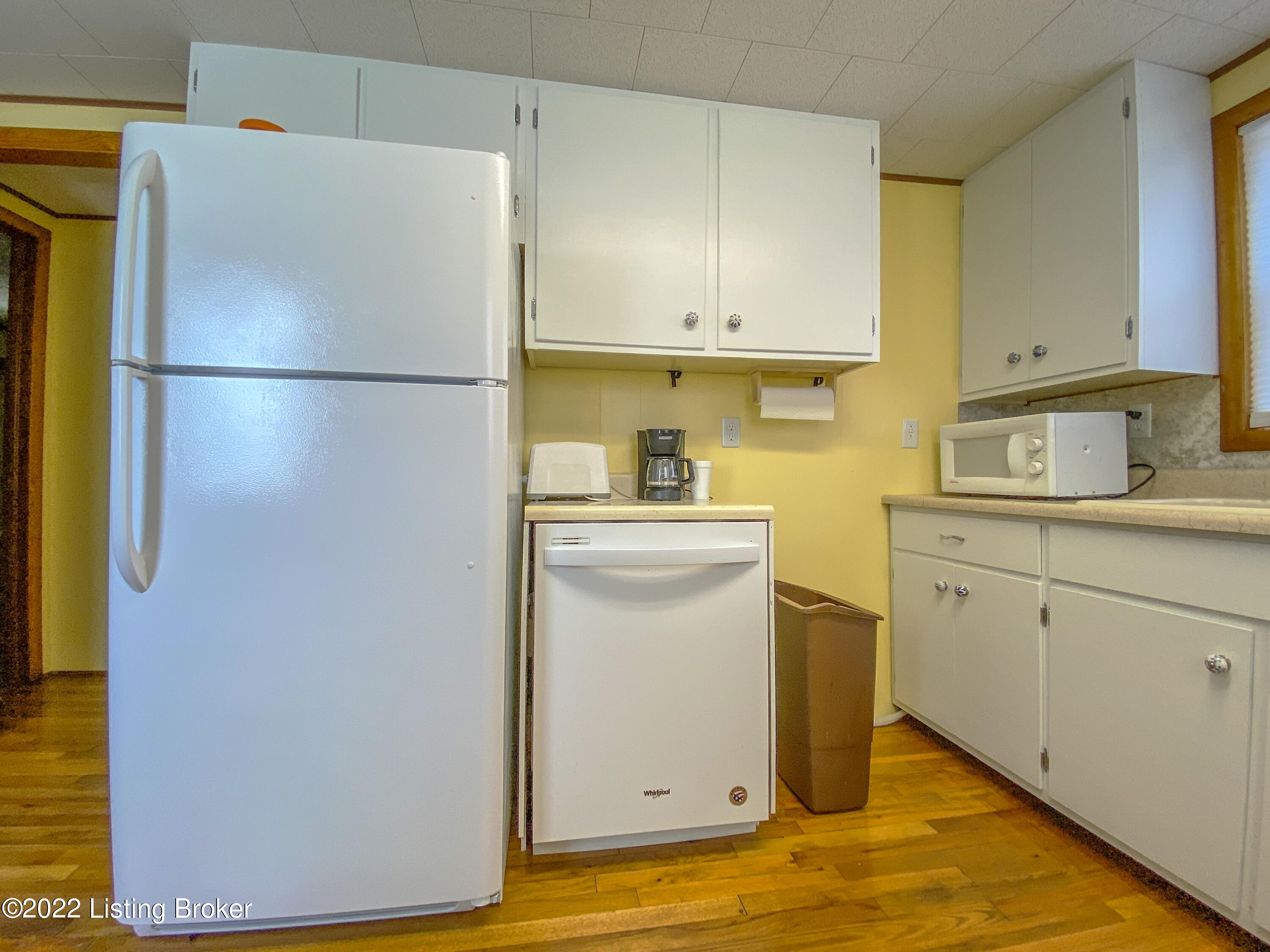 584 Fentress Lookout Road Falls Of Rough, KY 40119 - Photo 22 of 40 kitchen2