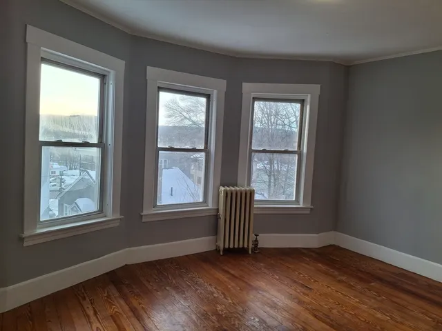 $2,500 | 14-18 Florence Street, Unit 2, Leominster, MA 01453