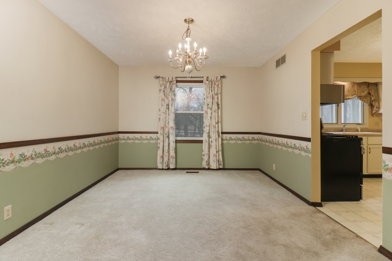1303 Heritage Road West Normal, IL 61761 - Photo 13 of 36 Gallery Image 13